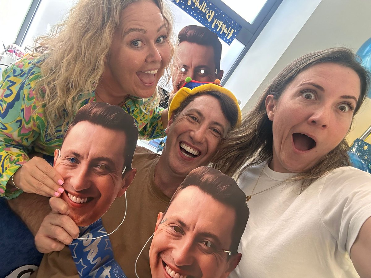 marksummerscast's tweet image. Crazy  Birthday madness :) #marksummers #castingdirector