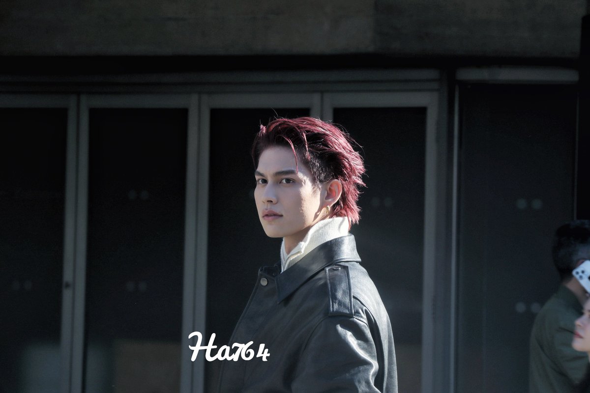 ha764's tweet image. 20240916 London FW  #Burberrysummer2025 #Burberry #BurberryxBright #bbrightvc 
#BurberrySummer2025xBRIGHT