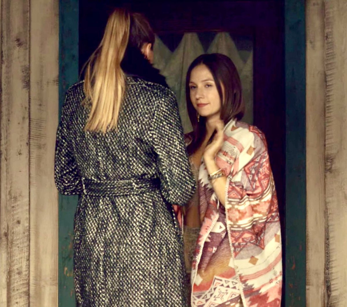 cleekers's tweet photo. How it started               How it’s going

#WynonnaEarp #Vengeance @tubi https://t.co/lSnD3UVFaL