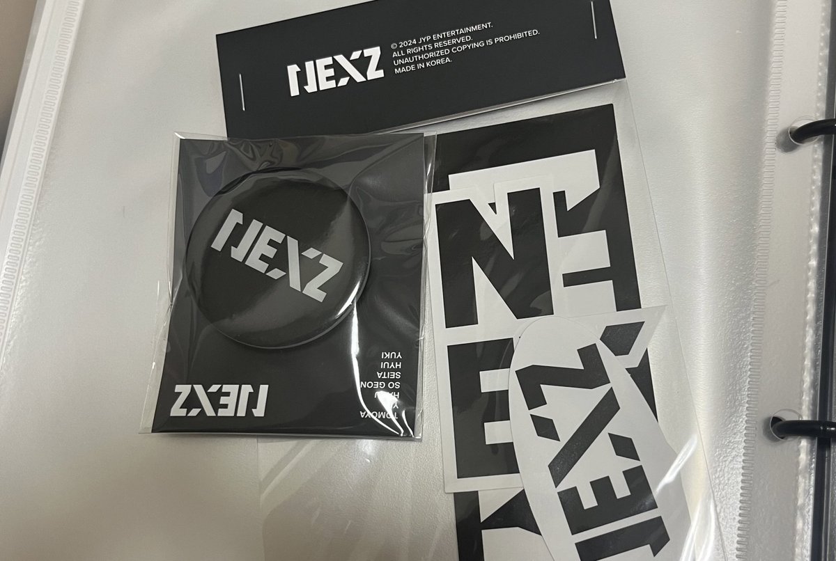 NEXZ スマホグリップ ハルくんが使ってたNEXZスマホグリップアレックス先生も同じの⁇🥹…開封