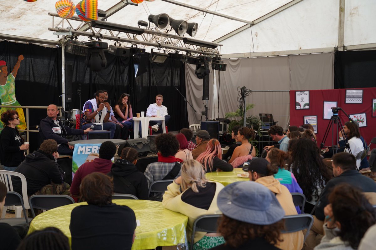 C’est la fin de cette incroyable édition de la Fête de l’Humanité 🎉 ! 

Des conférences, des débats, des concerts, mais surtout des rencontres inoubliables. 

Ensemble, on continue à bâtir un avenir en commun pour abattre la citadelle ✊. 

À l’année prochaine !