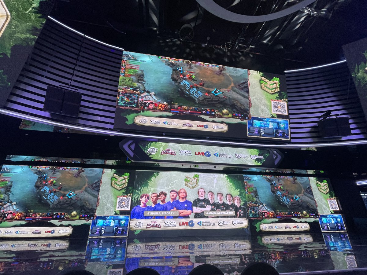 PhongVu44's tweet photo. #vietnam #hanoi #esports #pubstomp #dota2 #ti13 #23creative βWe may not live that dream but at least we have a dream to liveβ https://t.co/4qloAHcZun
