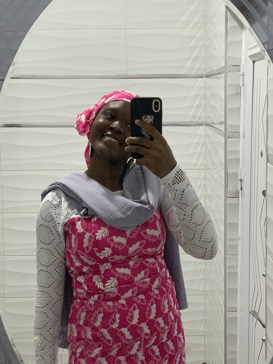 MOA_Lifestyle's tweet image. RE-INTRODUCTION
Hi, I am Muminat Precious Yekeen, popularly known as Omolewà Àdùké. The creative director at MOA'LIFESTYLE, where I make and sell beaded items, tie and dye wars, sell plain tees and Àdìre Fabrics, a pastry maker at MOA'SPECIAL where I make and sell Chin-chin