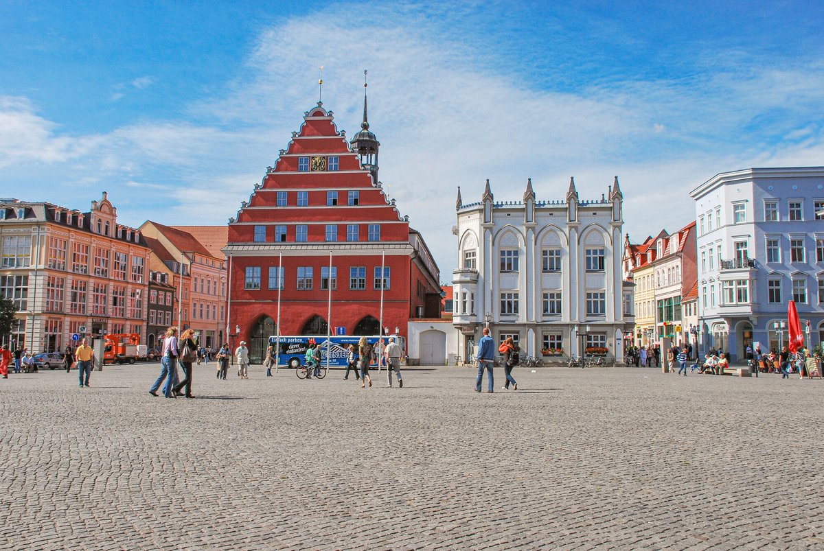 Zum #Weltfriedenstag am 21. September soll um 16:00 Uhr auf dem Greifswalder Marktplatz eine #Menschenkette als Zeichen des Friedens gebildet werden. Mehr dazu: t1p.de/i3fis