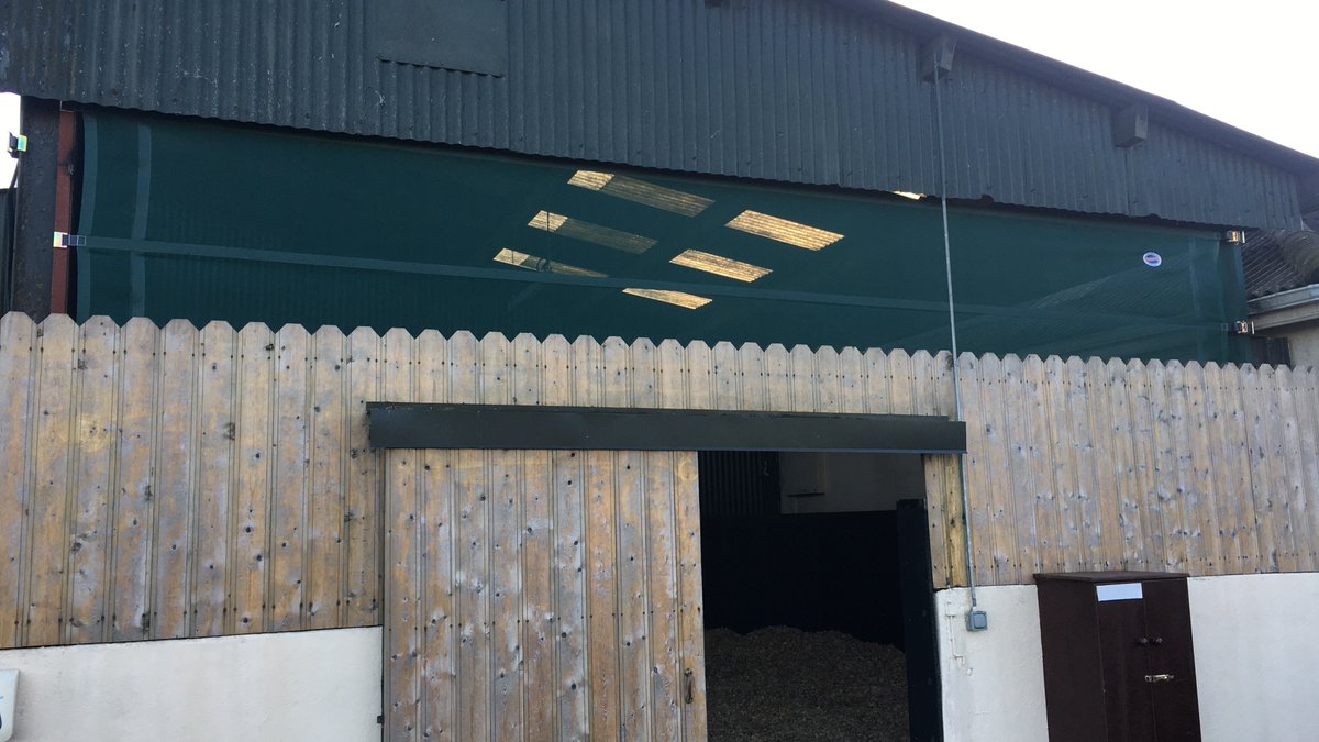 ClonmelCovers's tweet image. You can buy our Easy-Fit windbreakers  direct from our Online Shop! Get 10% off this week only.   #Discount #Windbreakers #Farmlife  #Ploughing Discount

clonmelcovers.ie/shop/easy-fit-…