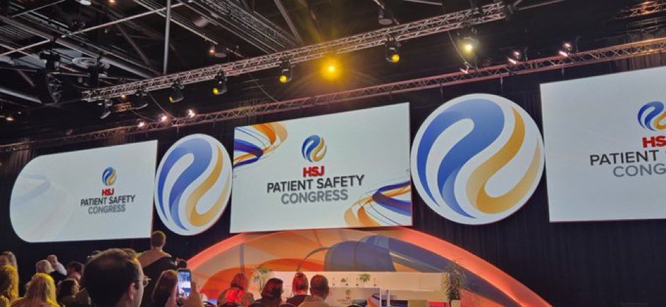 Julia Russell tweet media