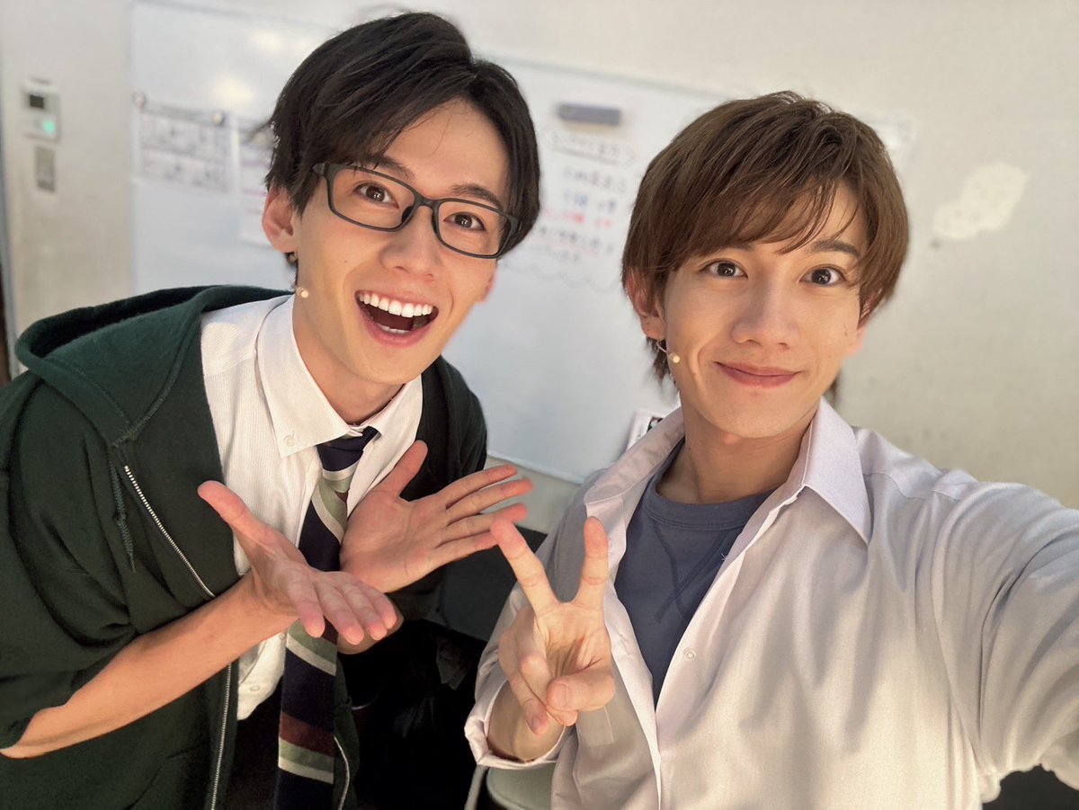 yopinapi0818's tweet photo. 朗読劇「青野くんに触りたいから死にたい」
千秋楽ありがとうございました！

毎日素敵な化学反応が起きてそれを目の当たりにできたのが幸せでした。

素敵なチーム、作品と出会えて織部大満足です。

ありがとう。

#朗読劇青野くん https://t.co/zv8324XJV5