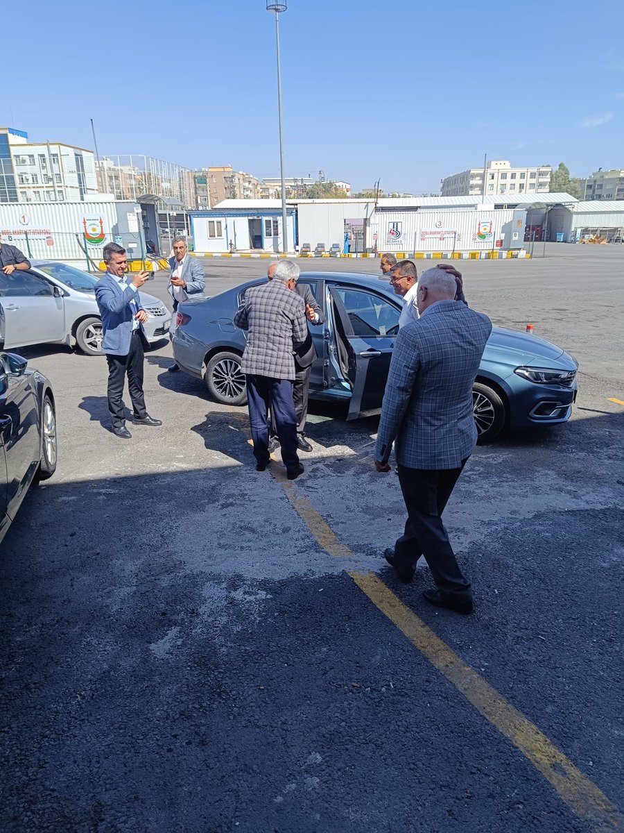 Belediye Başkanlığı ve Tarım Bakanlığı yaptığı dönemlerde birlikte çalışmaktan şeref duyduğum, değerli Devlet Büyüğümüz Sn.Ahmet Eşref Fakıbaba Ağabeyimizi Belsan A.Ş. de ağırlamaktan onur duyduk. Bakanımıza teşekkür ediyor, çalışmalarında başarılar diliyorum! 
<a href="/aefakibaba/">Dr. Ahmet Eşref FAKIBABA</a>
