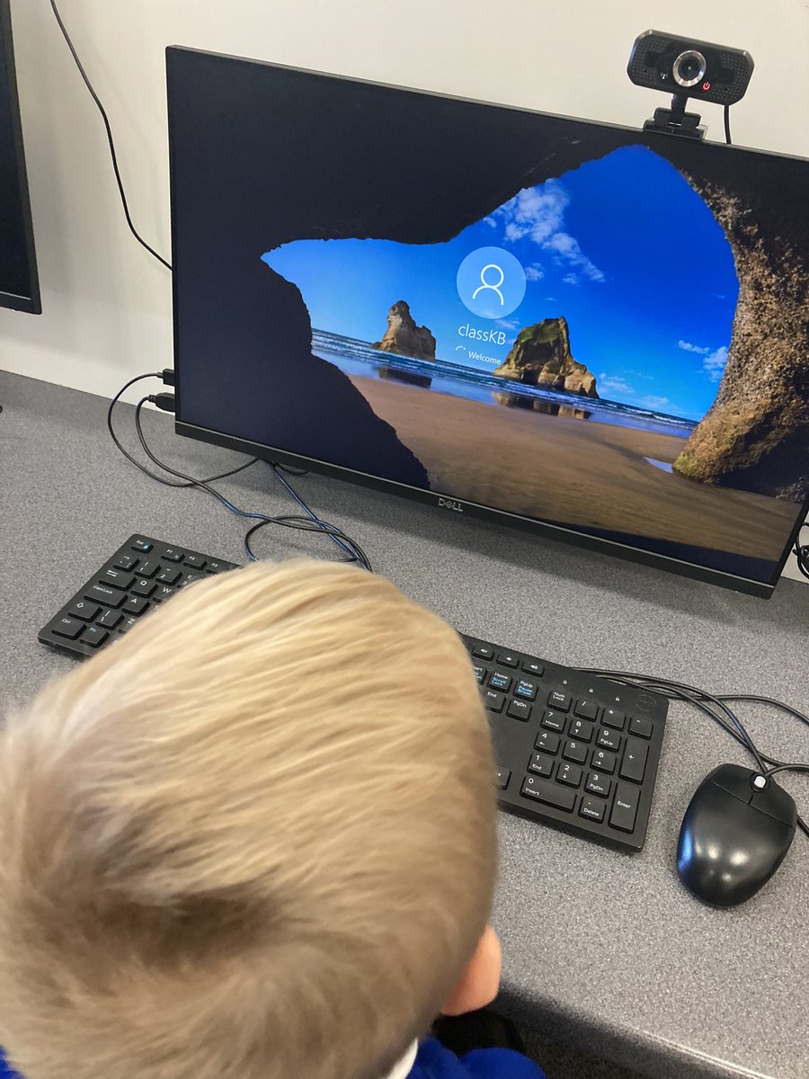 latimerprimary's tweet image. #ClassKB have been identifying the parts of a desk computer and using some of the parts to log on and off this morning. #eagerly #Latimercomputing