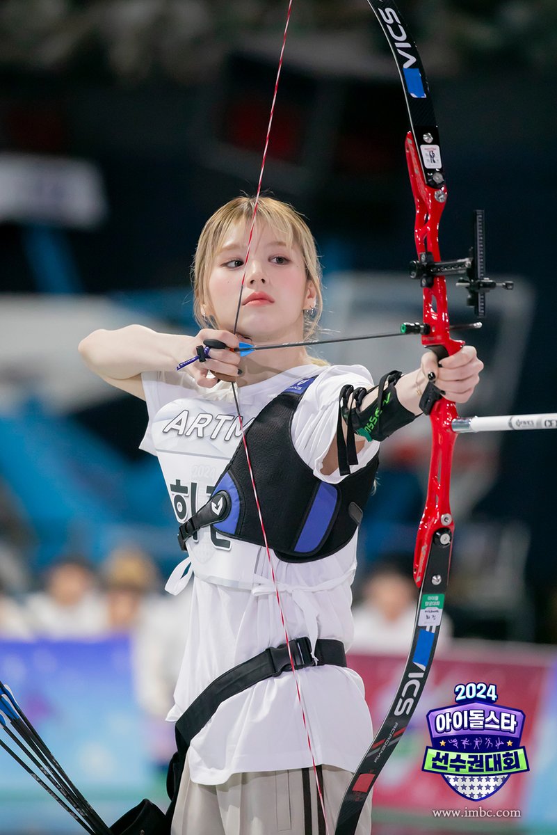 orrery_nim's tweet photo. MBC photos from ISAC #Heejin #Yves https://t.co/sdNXyGIQZB