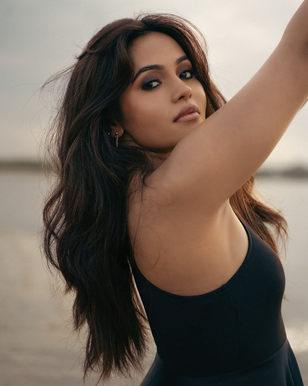 GXmE3jFasAAnOY5?format=jpg&name=large