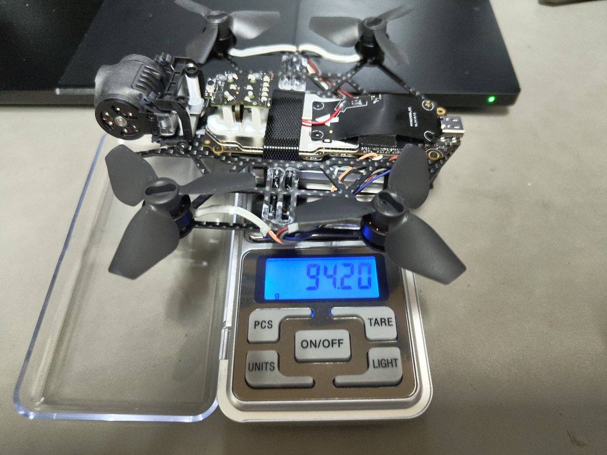 DJI Neo U99達成したはいいが軽すぎると機体制御が安定しねー おもり