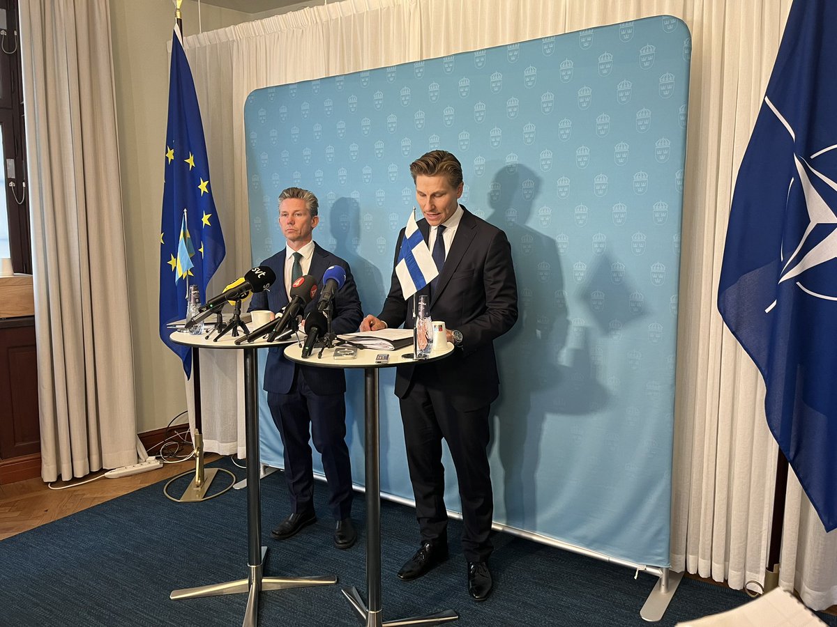 anttihakkanen's tweet photo. Since the spring, we have been holding discussions between defence administrations about Sweden's possible role in NATO's Land Forces presence to be established in Finland. Today, Sweden has told us about its readiness to take on the role as Framework Nation. (1/2) https://t.co/jsaZxTPqbZ