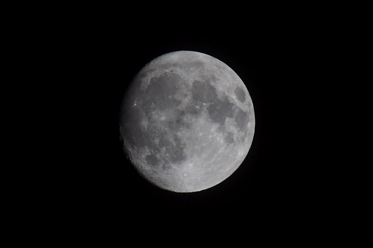 とりライフ 月の撮影は9話です
そして今日の月 