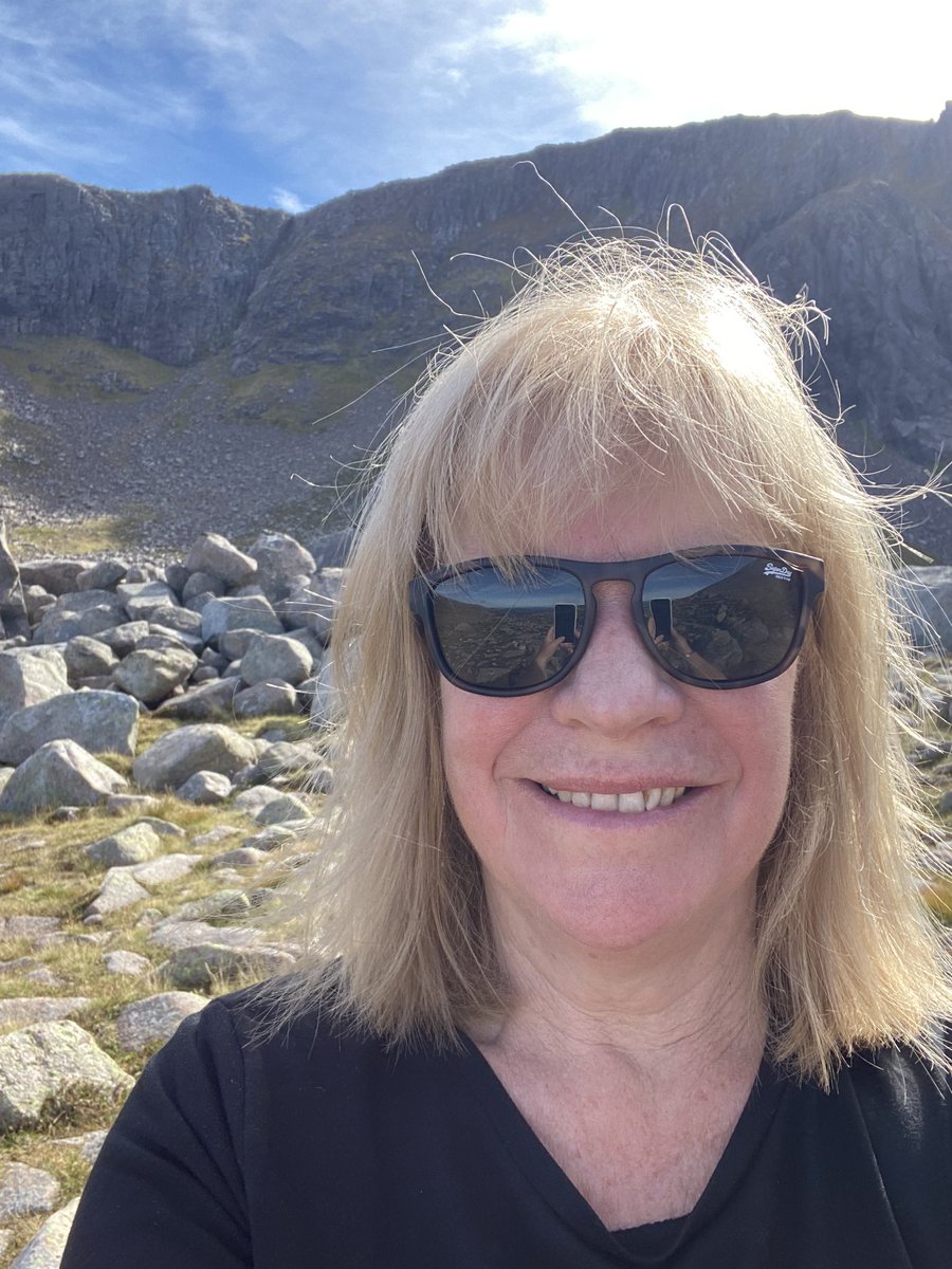 Glorious day for walking #Cairngorms