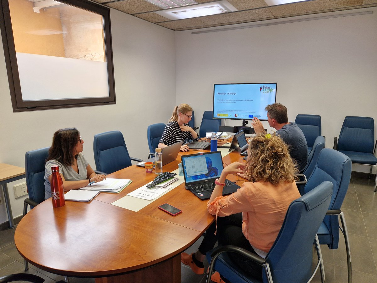 futurecork tweet media