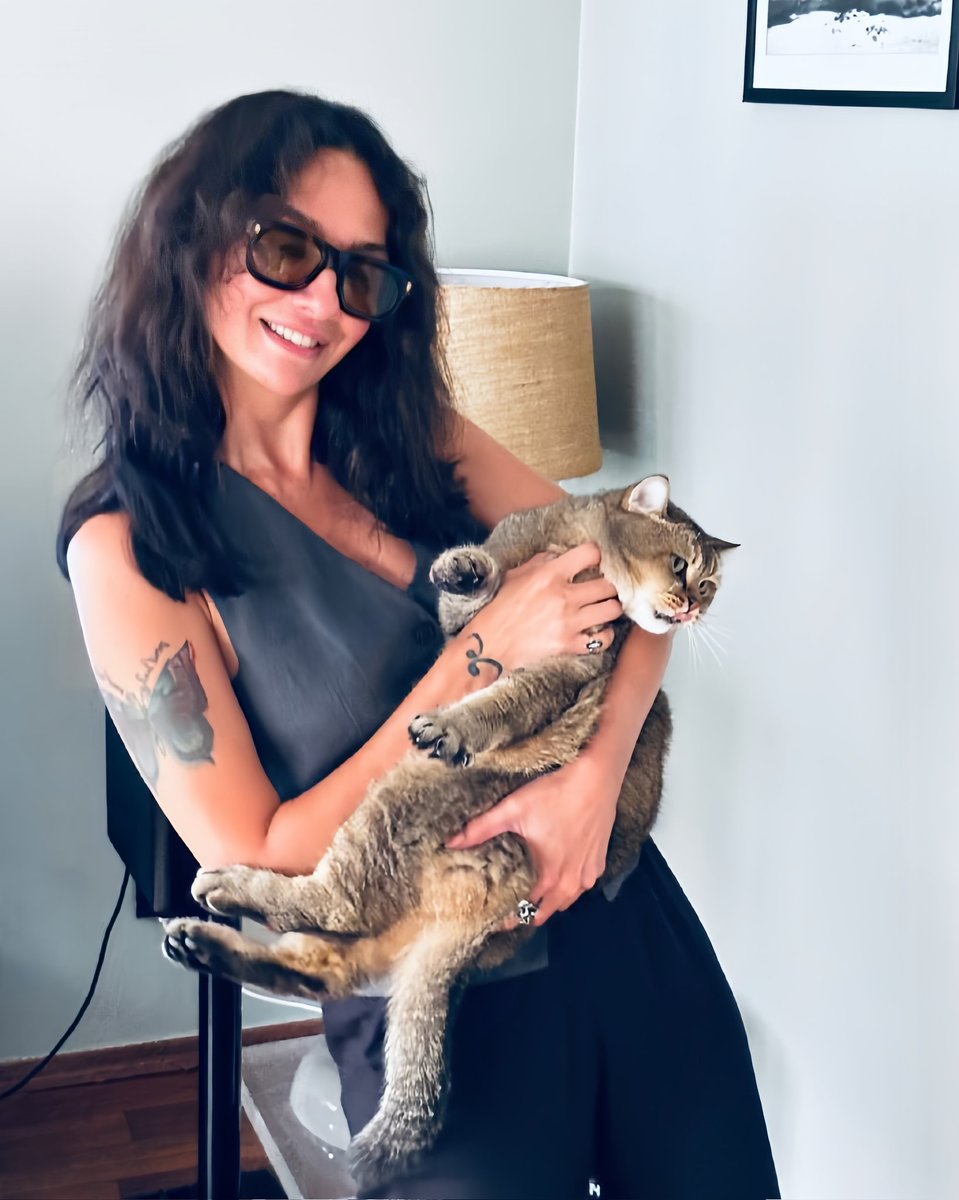 queen_birce's tweet photo. New🥹💕

#BirceAkalay https://t.co/gYKoKgPJj0