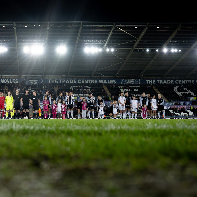 SwansWomen's tweet photo. 𝗡𝗘𝗫𝗧 𝗨𝗣 🔜

We return to the https://t.co/TQBdI587Cy Stadium on Sunday 🏟

🆚 Barry Town United
⏰ 2pm kick-off
📅 September 22

🎟 Get your tickets here 👇