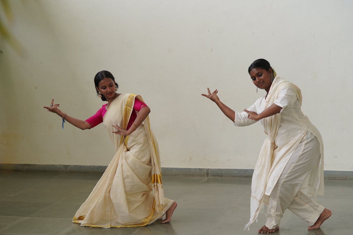 ACJIndia's tweet photo. ACJ students celebrating Onam on campus
.
.
#ACJ #onam #onamcelebration #onamspecial #asiancollegeofjournalism #YouACJOnlyOnce https://t.co/AQcGRFqBW2