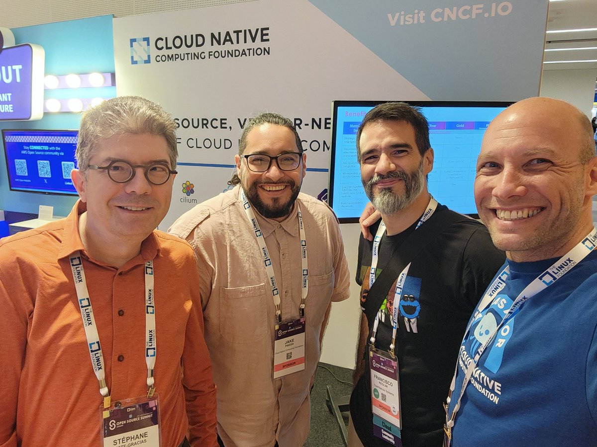 𝙳𝚘𝚝𝚊𝚗 𝙷𝚘𝚛𝚘𝚟𝚒𝚝𝚜 #CNCFAmbassador 🇮🇱🎗 (@horovits) on Twitter photo #OSSummit selfie with Jake Pineda of the <a href="/CloudNativeFdn/">CNCF</a>, <a href="/francjp/">Francisco Picolini</a> and fellow <a href="/CNCFAmbassadors/">CNCF Ambassadors</a> <a href="/sestegra/">StéphaneEste-Gracias</a> #OSSummit selfie with Jake Pineda of the <a href="/CloudNativeFdn/">CNCF</a>, <a href="/francjp/">Francisco Picolini</a> and fellow <a href="/CNCFAmbassadors/">CNCF Ambassadors</a> <a href="/sestegra/">StéphaneEste-Gracias</a>
