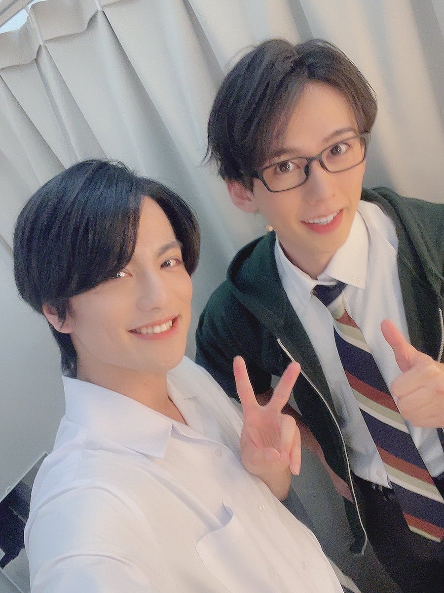 SakaguchiMinamu's tweet photo. 千穐楽公演の堀江春希役を演じられていた織部典成さんと撮っていただきました！！

温かさ溢れ大人として近くにいてほしい理想像の春希さんがとても大好きで稽古場から目が離せませんでした！！

#朗読劇青野くん https://t.co/mA1RgJUNvq