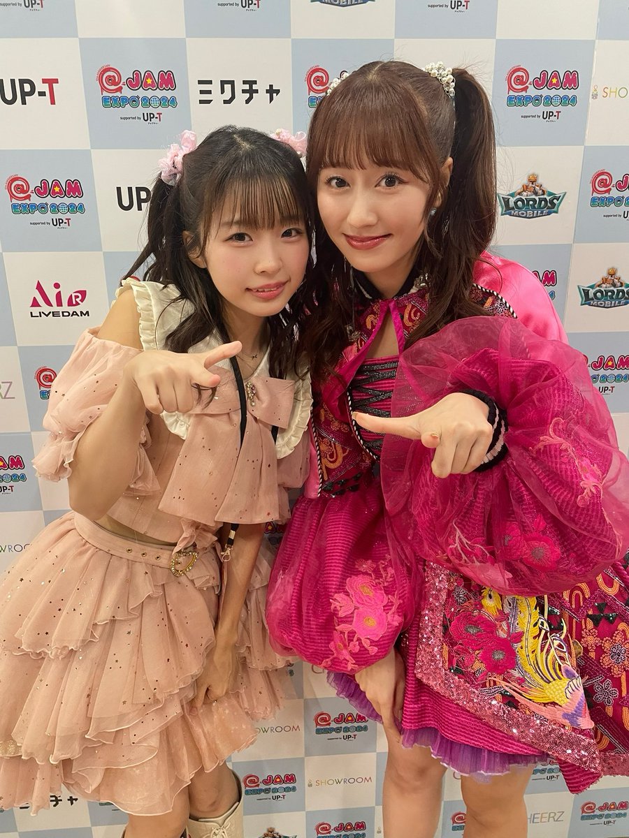 天下のあーりんｻﾝこと佐々木彩夏さんとお写真撮っていただきました