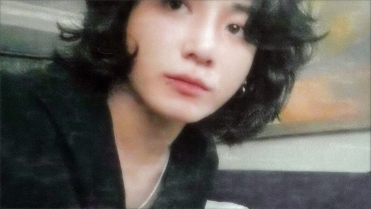 Hananda ᴀʟʙᴇᴄʜᴛ tweet media