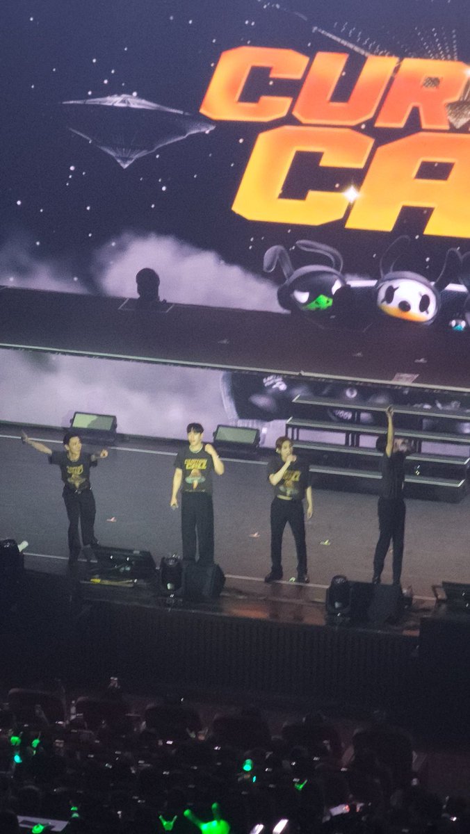 Dangilicioussss's tweet photo. I've been inactive for so long here in this account, but only b.a.p can bring me back to this same place. the love I have for them can never be replaced, and to be able to see them again and still with the same people, idk but I am indeed full of emotions up until this day. https://t.co/EBzda1c5Ya