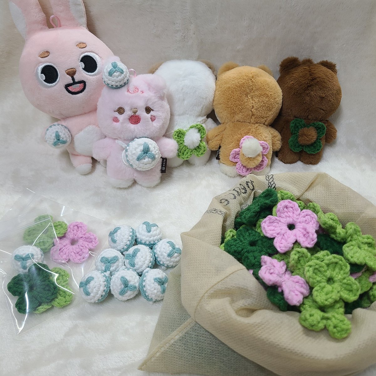 𝘿𝘼𝙔𝟲 𝟯𝙍𝘿 𝙒𝙊𝙍𝙇𝘿 𝙏𝙊𝙐𝙍
 🍀 𝙁𝙊𝙍𝙀𝙑𝙀𝙍 𝙔𝙊𝙐𝙉𝙂🍀

🤍데이식스 월드투어 인천콘에서 데니멀즈 꼬리장식과 꼬마워치를 나눔합니다🤍

ꕤ 날짜 : 중콘
ꕤ 수량 : 꼬리클로버 2개씩 50명
                +선착 10명 꼬마워치
ꕤ 시간/장소 : 당일 타래로 공유