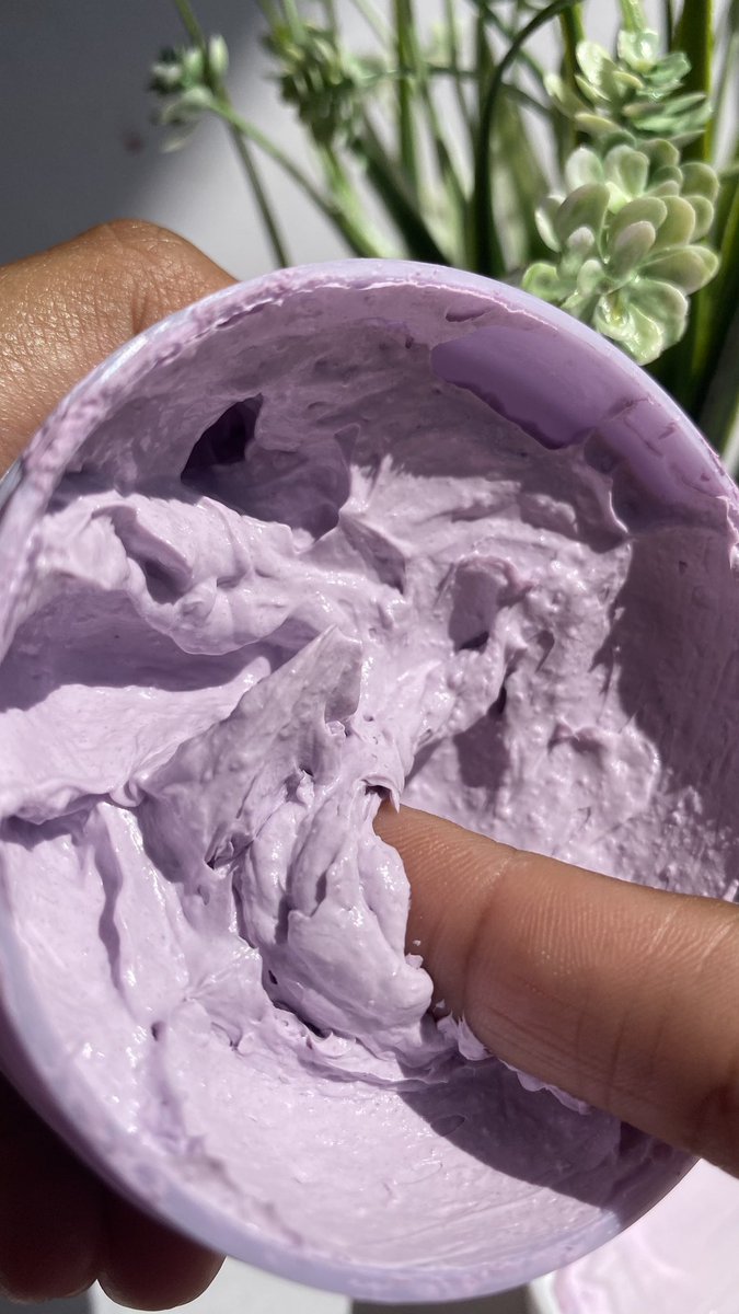 Scrub gentle lembut jugaaa buat merawat kuli badan . Bonusnya wangiiii lagii #bodycare #bodyscrub