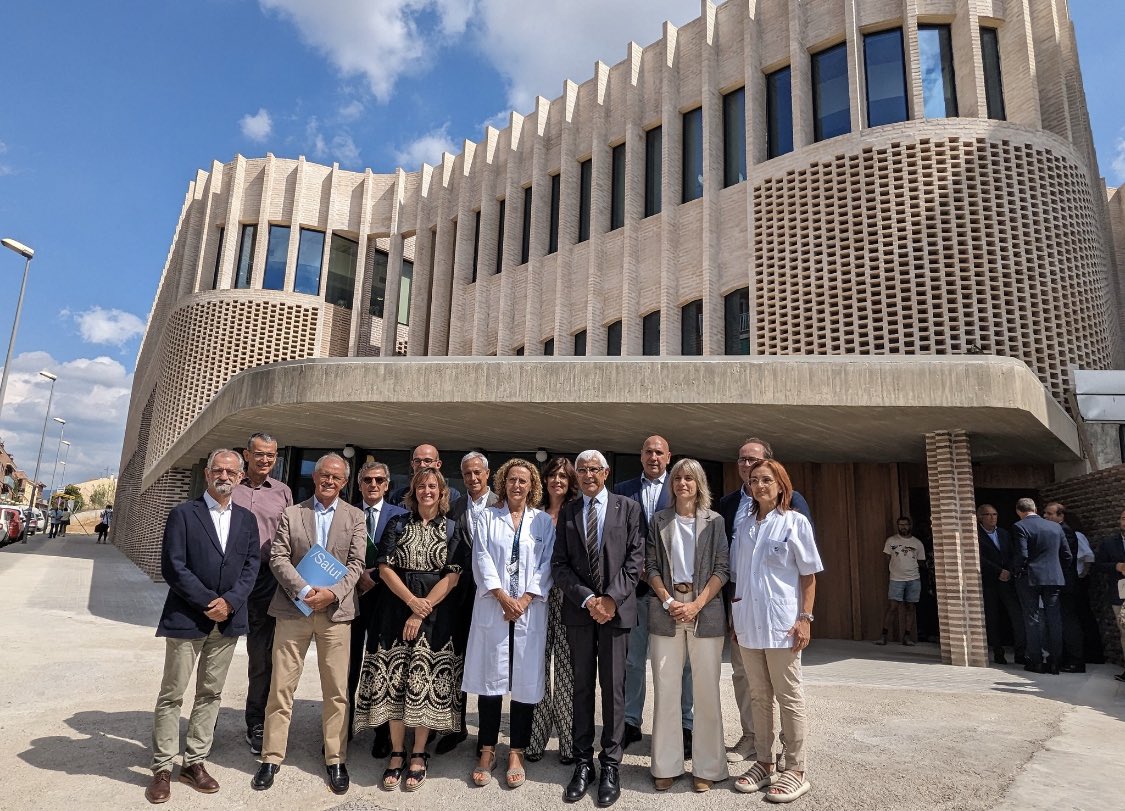 MeritxellMolla's tweet image. Fa 1 any varem inagurar el centre d’Oncologia Radioterapica @hospitalclinic Seu Granollers
750 primeres visites✅
2150 seguiments✅
690 tractaments✅
Objectiu: garantir un tractament integral centrat en el pacient.
Gracies a tots els professionals q ho fan possible#OncoRadClinic