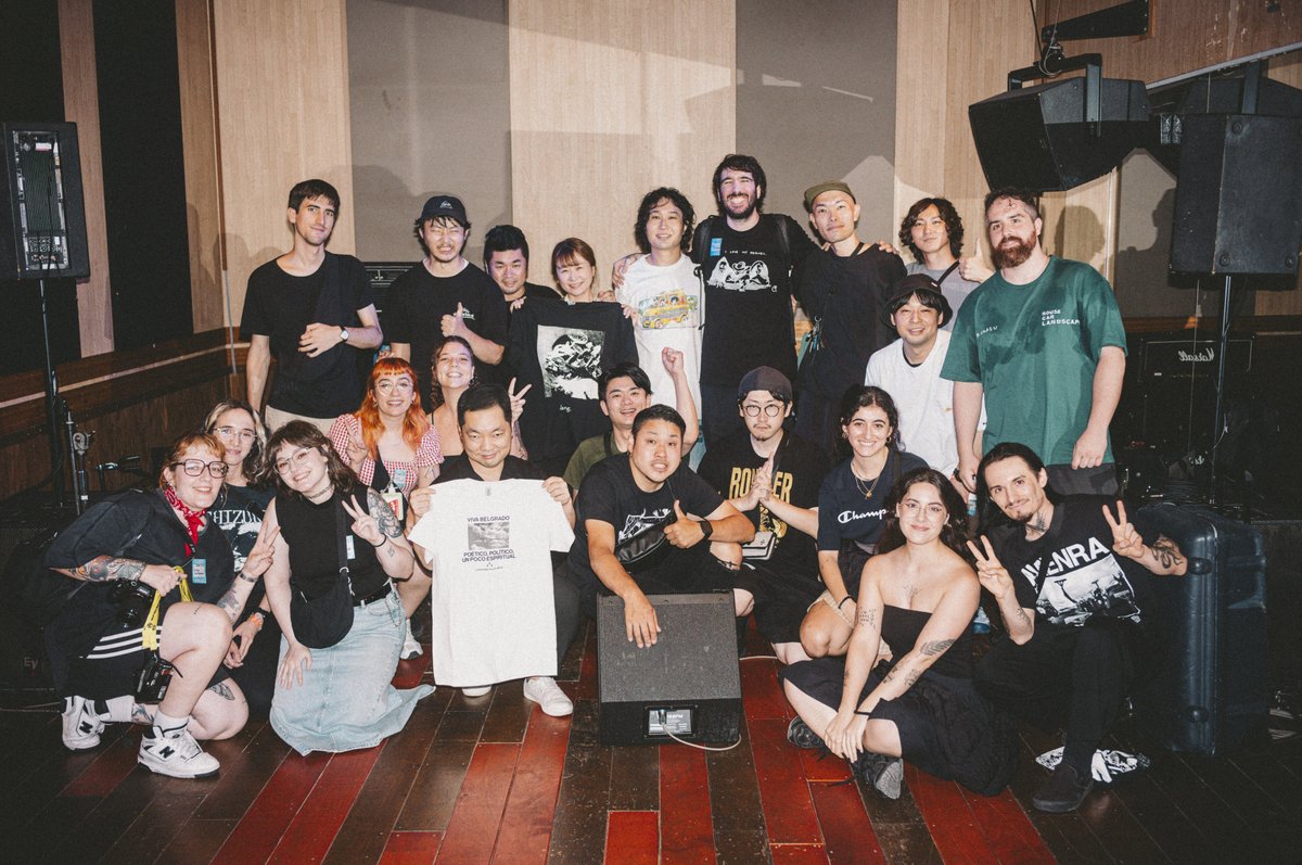 AyukenMP's tweet photo. 🌩️🇯🇵💥#ResumenFinde🛻🖤 Imágenes de la primera parada en #Tokyo de @vivabelgrado, con un sonriente #soldout. Hoy todavía siguen de #JapanTour con su #CancionerodelosCielos ¡Qué pasada!
📸 @nishimaki_tkmi (IG) https://t.co/sjZmvU3uUP