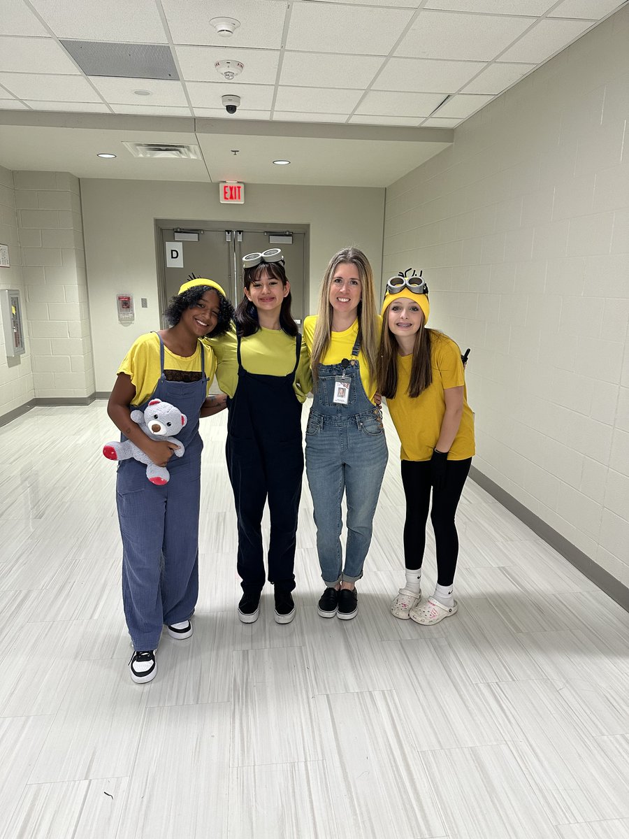 HurstJuniorHigh's tweet photo. What a great way to end spirit week! #hurstisfirst #minionday https://t.co/u7zdPlvwY3