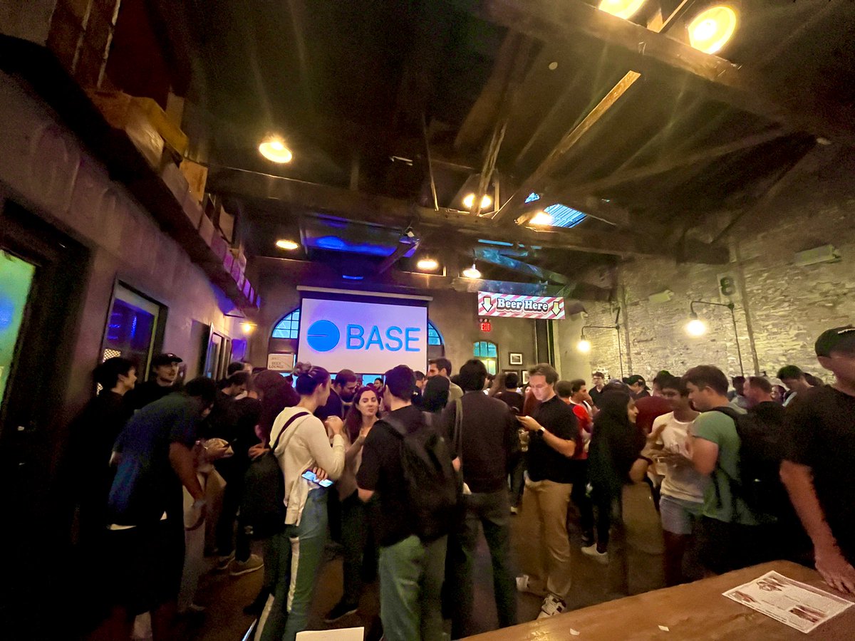 gm gm! Last week <a href="/base/">Base</a> NYC meet up was packed. It was great meeting the team and community IRL ✨☀️<a href="/jessepollak/">jesse.base.eth</a> <a href="/LuisaLeonnu/">Luisa</a> #based