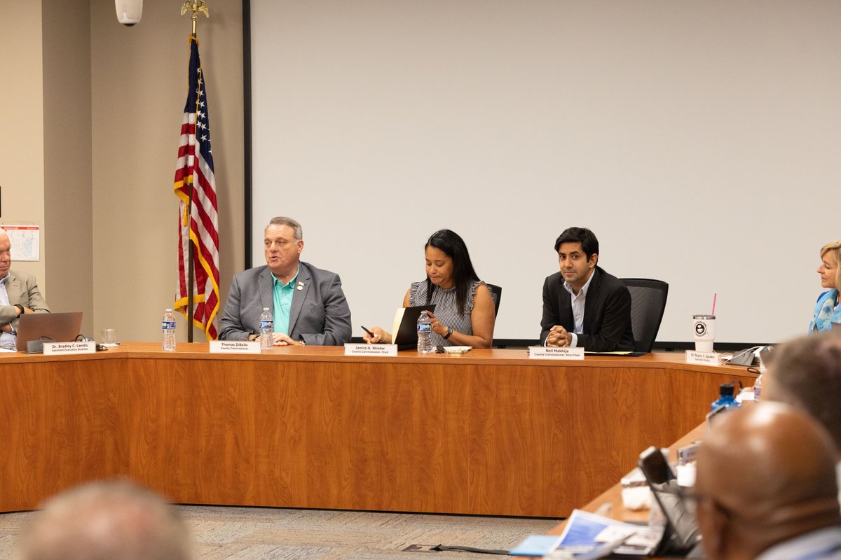 MCIU's tweet photo. Thank you to our Montgomery County Commissioners, @DiBelloTom, @JamilaHWinder, and @NeilMakhija, for joining our MCIU Superintendents Council! They shared their vision for the future and emphasized strengthening collaboration between our public schools and the county. https://t.co/iL78At2RSO