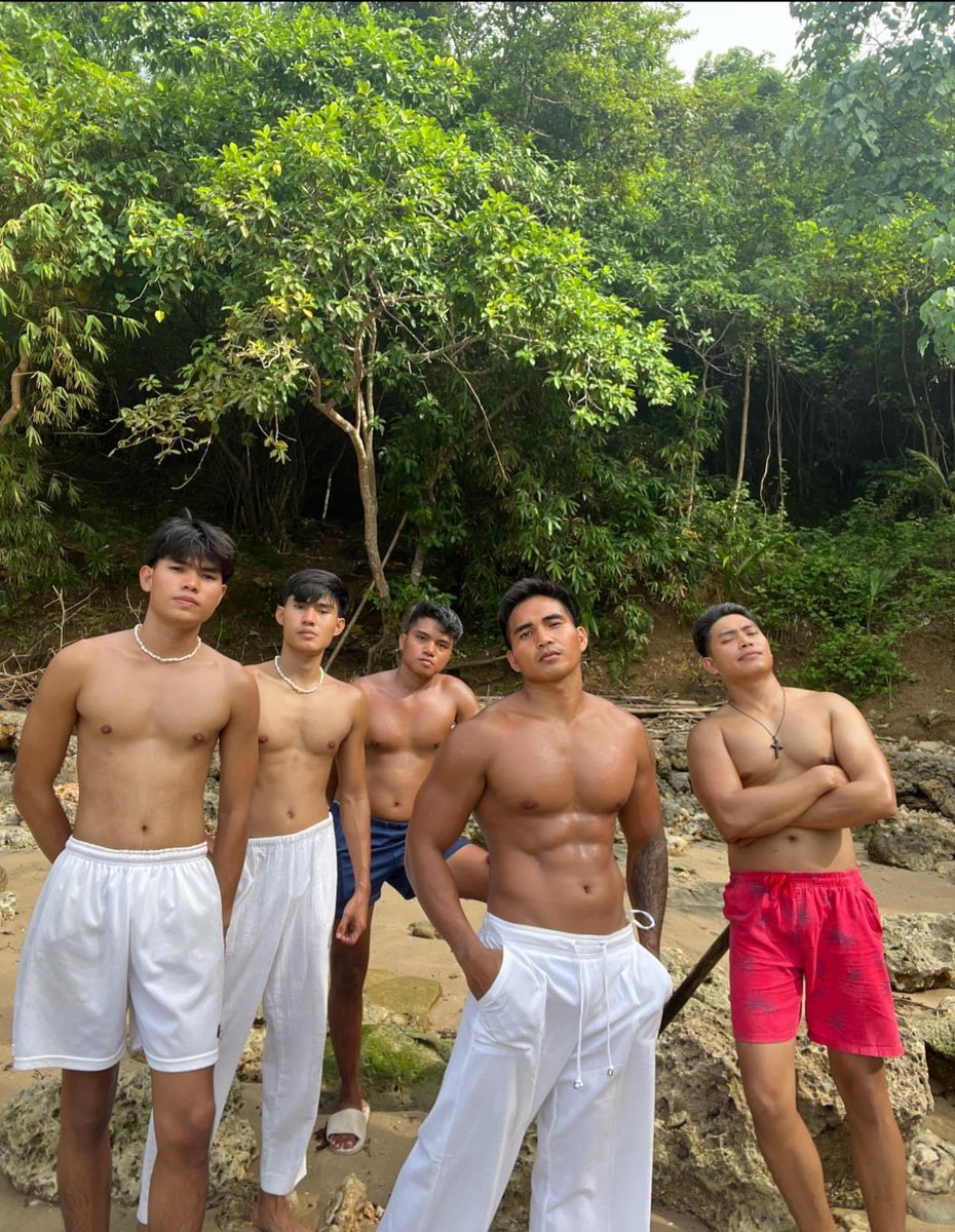 Lost boys in Paradise 😱 #bernald

 #fypシ #foryoupagereels #boys #nature #naturephotography