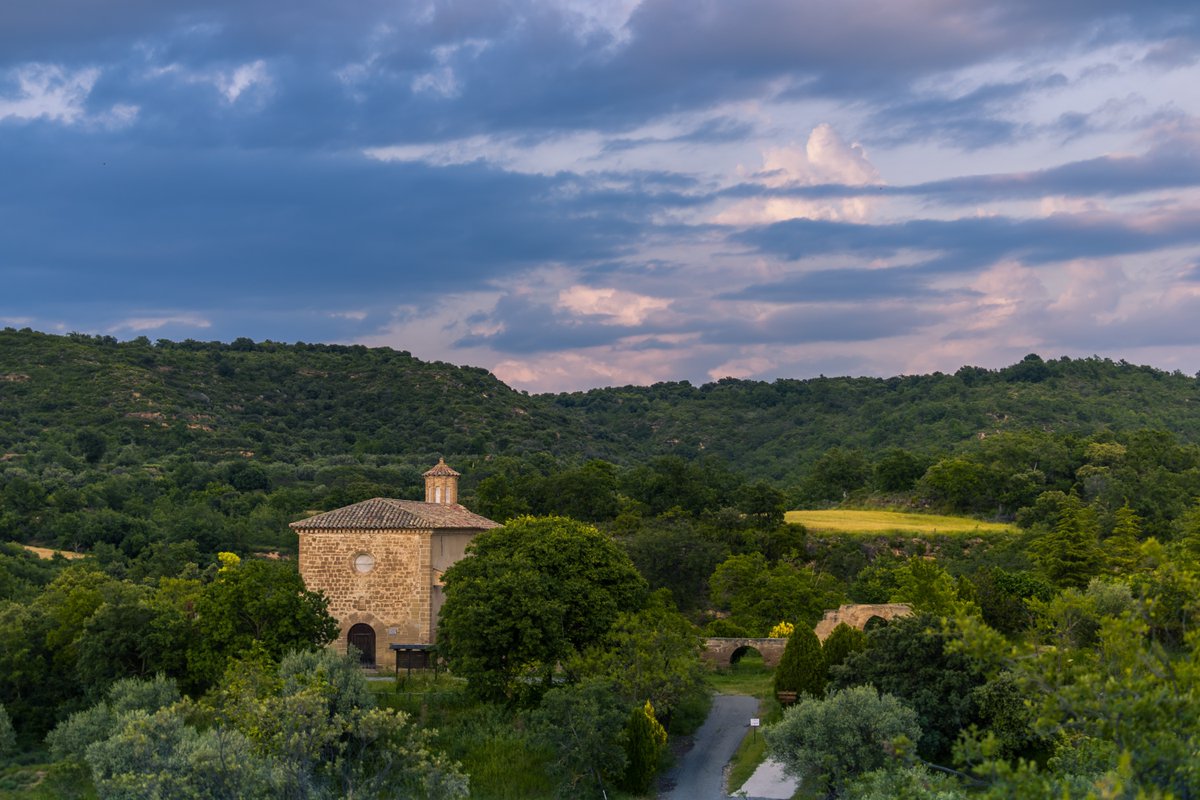 Huesca_LaMagia's tweet photo. Lugares que irradian magia 😍✨ El Santuario de Nuestra Señora de Dulcis en #Buera
Descarga nuestra app y organiza tu escapada perfecta a Huesca. 👉 https://t.co/FWxOEim1nf https://t.co/mU8Ppe798s
