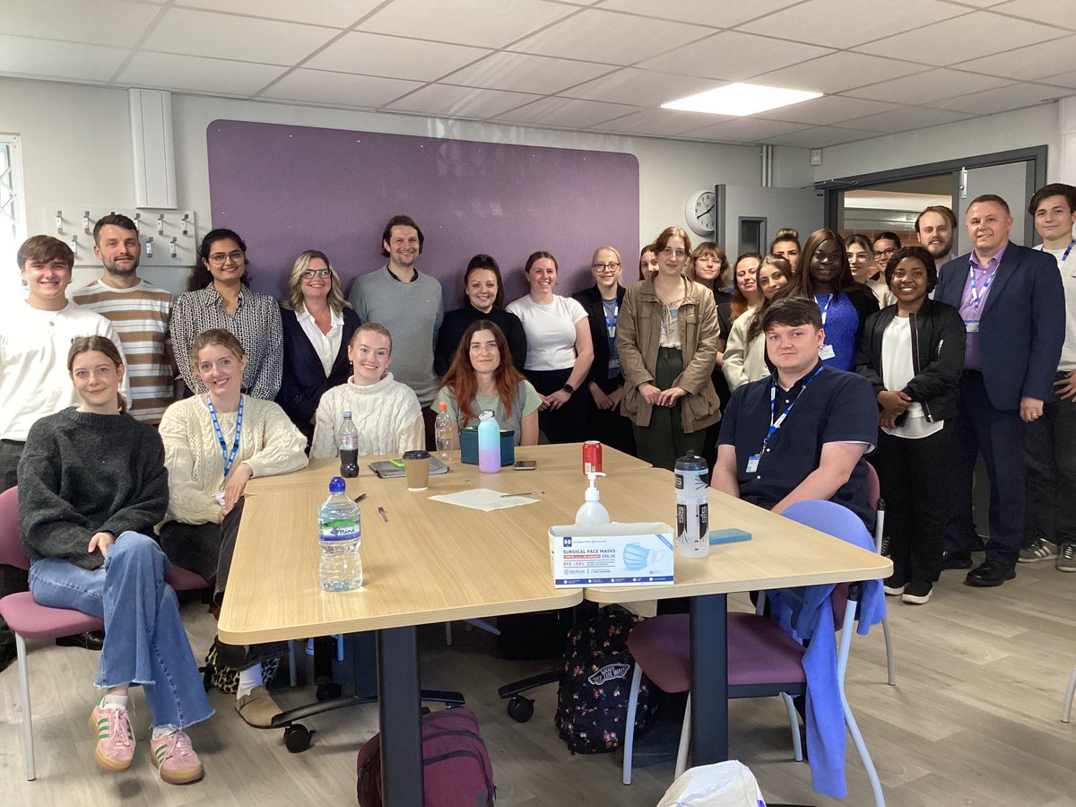 SheffHospLED's tweet photo. A warm welcome to all those joining the Trust today in a very full Corporate Induction! 🤩👋

Enjoy the day - we wish you all the best in your new roles. 🏥 #TeamSTH https://t.co/335RupxDqX