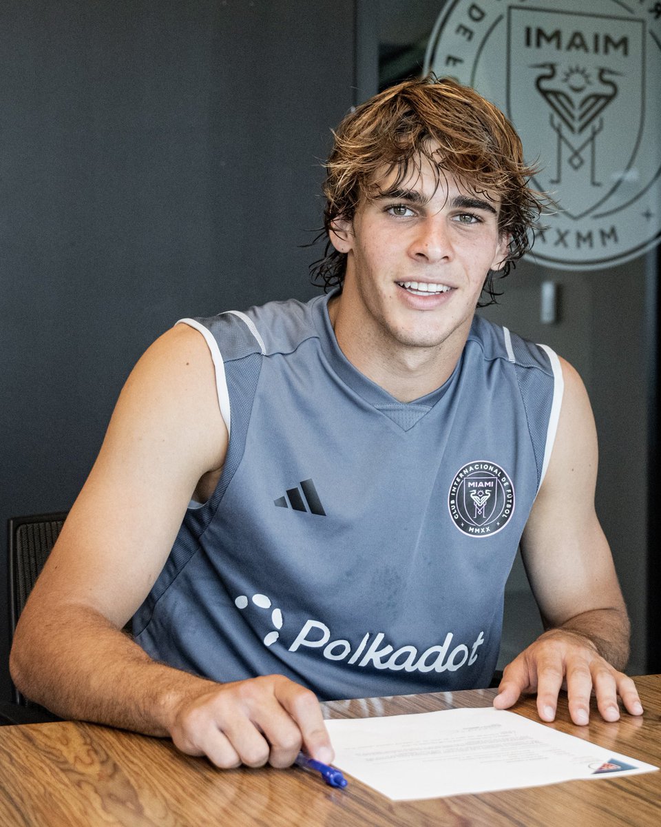 InterMiamiCF's tweet photo. Benja se queda 🌴✨

We have signed Academy Product and Homegrown midfielder Benjamin Cremaschi to a contract extension through the 2027 season!

Details: https://t.co/WBndVmwN8V https://t.co/uEWMyk5ceL