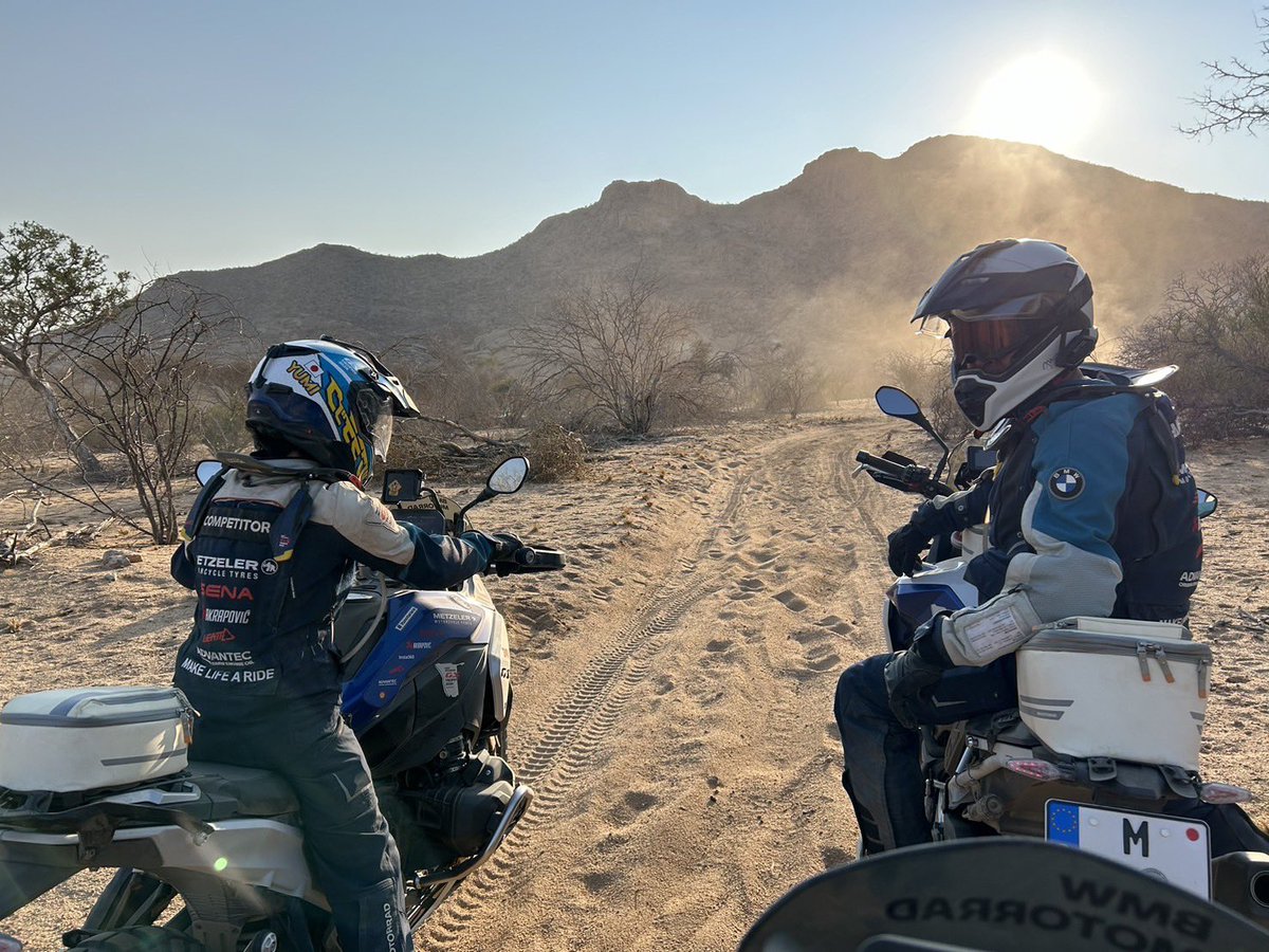 sunaotch's tweet photo. GSTrophy Day 2
いよいよ本格的にコースがテクニカルになってきている様子。
#gstrophy
#gstrophy2024
#namibia
#bmwmotorrad https://t.co/Plt74erlxa