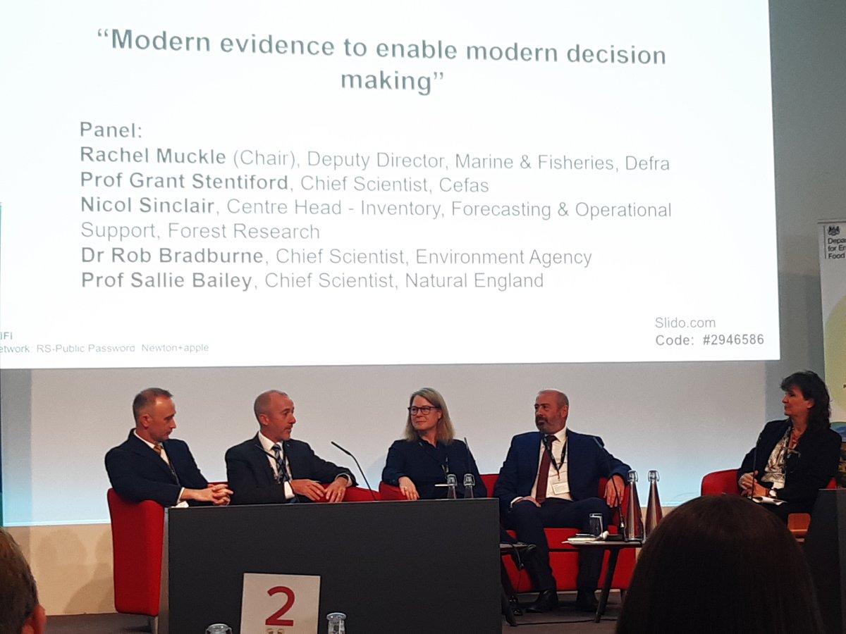 Last week, <a href="/NeilHornby/">neil hornby</a>, <a href="/CefasChiefSci/">Prof Grant Stentiford</a>, Michaela Schratzberger &amp; <a href="/Clem2012Garcia/">Clement Garcia</a> joined the Natural Capital and Ecosystem Assessment Programme stakeholder event <a href="/royalsociety/">The Royal Society</a> in London. Great to showcase #CefasScience in shaping marine #NaturalCapital policy &amp; decision-making.