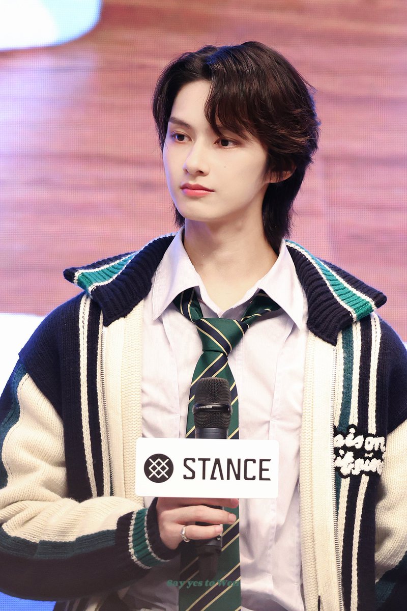 240916 stance

#세븐틴  #SEVENTEEN #文俊辉 #준 #JUN #문준휘 #ジュン