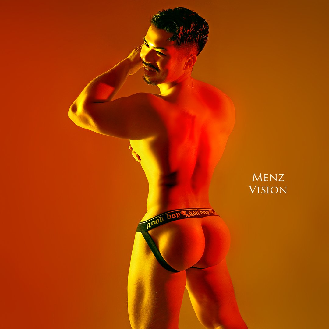 雖然葉劉無與臀比   都要比一比
♥️ <a href="/gori_yuta_rico/">gori_yuta_rico</a> ♥️
#studioshoot #asianguy #hotman