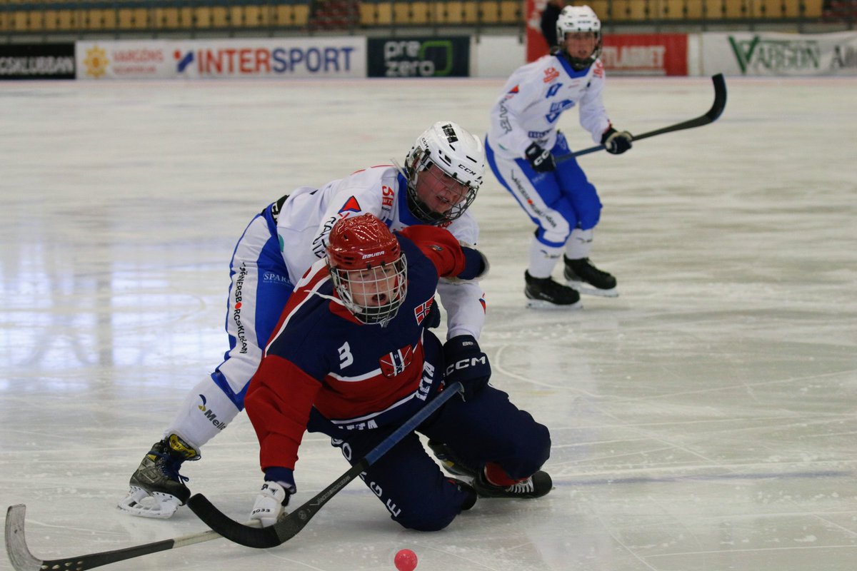 Eter sjukstuga i nästan 3 veckor var det dags för säsongens första träningsmatch mot Norges landslag.

Väldigt roliga att äntligen få spela match igen 💪 

Kul att säsongens startade med en väldigt bra domartrio som gjorde ett kanonjobb!