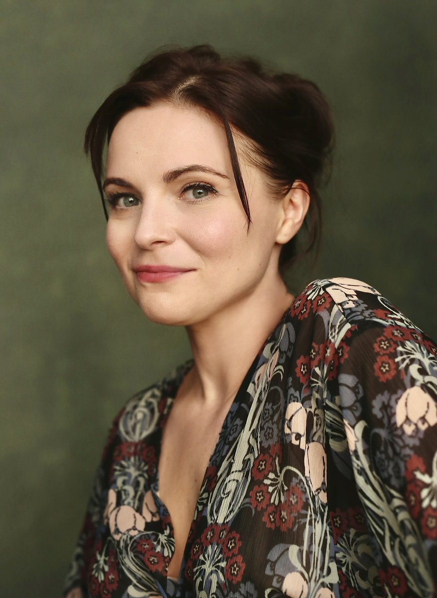 Gemma Sutton tweet media