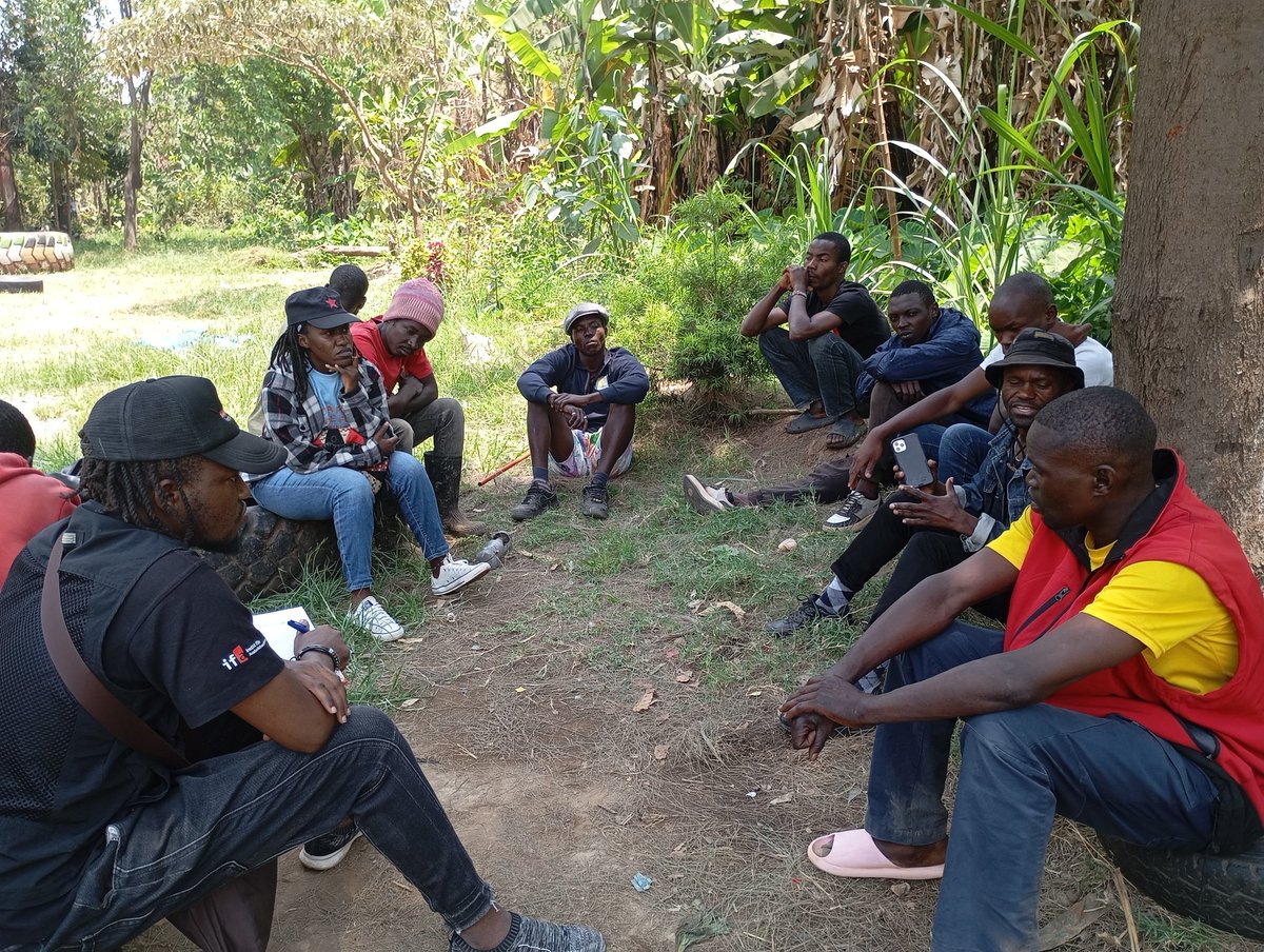More owners are claiming Tempo Art Centre.The children did not come to play today because they are afraid of what might happen.This is one of the largest green spaces in Eastlands.It has to be defended and protected.
#TempoNdioHome 
#HandsOffPublicSpaces