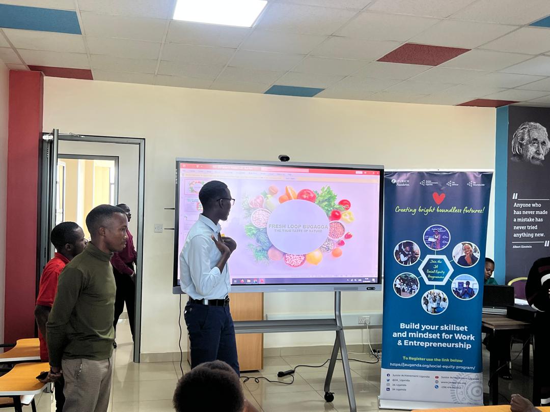 I had the amazing chance to join Junior Achievement Uganda Social Equity Boot Camp at the Victoria University Innovation Hub. The event featured enlightening workshops on entrepreneurship, employment preparedness, and financial literacy. 
#SocialEquity #YouthEmpowerment