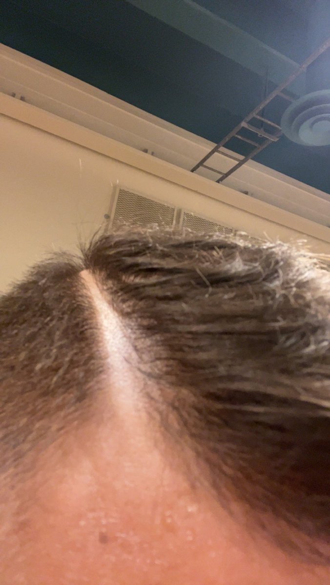 baraxglobama2's tweet photo. KNULLA MIN BARBERS HELA STAM BROR HAN DELADE MITT HUVUD SOM MOSES DELADE HAVET https://t.co/rWyoY0xNAF