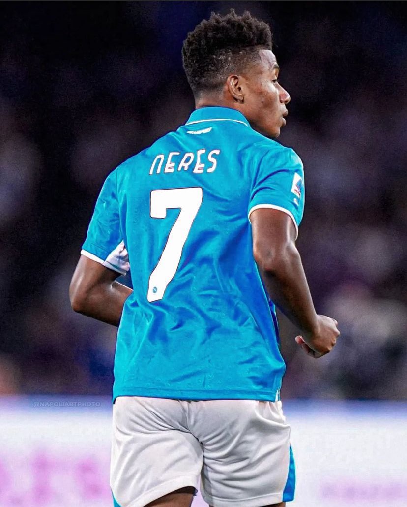 📊| David Neres es el primer jugador en la Serie A en realizar 3 asistencias en sus primeros 3 partidos desde la temporada 2004/05.

🗞️ <a href="/OptaPaolo/">OptaPaolo</a>