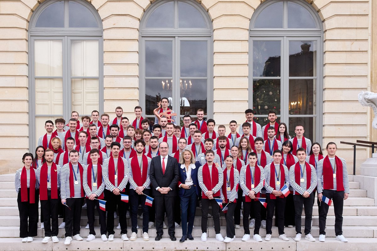 ✨ WorldSkills Mondiaux à Lyon

Un grand bravo à tous les jeunes artisans qui nous ont fait rêver ces derniers jours ! 🌍 Des talents venus du monde entier, du Japon à la France, en passant par la Namibie, ont montré l'excellence des métiers du bâtiment 👷‍♂️👷‍♀️

🇫🇷 Médaillés